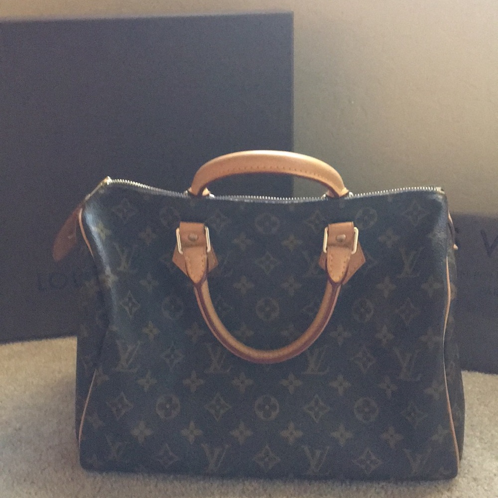 Louis Vuitton’s Speedy 30. Gorgeous